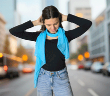 Naložite sliko v pregledovalnik galerije, ženski šal poletni šali enobarvni modni sal modra sali prehodni sal bombaž bombaz svila ugodni ženski šali moda modni dodatki udoben šal mehek sal jesenski šal modni dodatek ženski šal naravni material spomladanski šal šali za občutljivo kožo