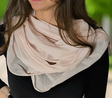 Naložite sliko v pregledovalnik galerije, ženski šal poletni šali enobarvni modni sal rozna sali prehodni sal bombaž bombaz svila ugodni ženski šali moda modni dodatki udoben šal mehek sal jesenski šal modni dodatek ženski šal naravni material spomladanski šal šali za občutljivo kožo