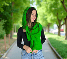 Naložite sliko v pregledovalnik galerije, ženski šal poletni šali enobarvni zelena modni sal sali prehodni sal zelen bombaž bombaz svila ženski šali moda modni dodatki udoben šal mehek sal jesenski šal modni dodatek ženski šal