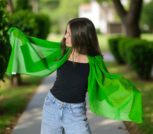 Naložite sliko v pregledovalnik galerije, ženski šal poletni šali enobarvni zelena modni sal sali prehodni sal zelen bombaž bombaz svila ženski šali moda modni dodatki udoben šal mehek sal jesenski šal modni dodatek ženski šal