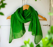 Naložite sliko v pregledovalnik galerije, ženski šal poletni šali enobarvni zelena modni sal sali prehodni sal zelen bombaž bombaz svila ženski šali moda modni dodatki udoben šal mehek sal jesenski šal modni dodatek ženski šal