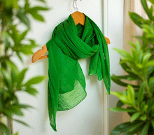 Naložite sliko v pregledovalnik galerije, ženski šal poletni šali enobarvni zelena modni sal sali prehodni sal zelen bombaž bombaz svila ženski šali moda modni dodatki udoben šal mehek sal jesenski šal modni dodatek ženski šal