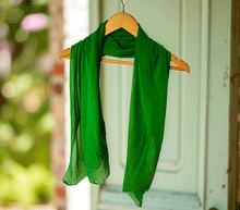 Naložite sliko v pregledovalnik galerije, ženski šal poletni šali enobarvni zelena modni sal sali prehodni sal zelen bombaž bombaz svila ženski šali moda modni dodatki udoben šal mehek sal jesenski šal modni dodatek ženski šal