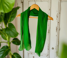 Naložite sliko v pregledovalnik galerije, ženski šal poletni šali enobarvni zelena modni sal sali prehodni sal zelen bombaž bombaz svila ženski šali moda modni dodatki udoben šal mehek sal jesenski šal modni dodatek ženski šal