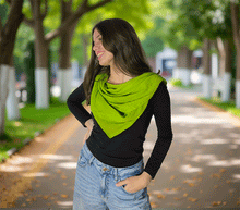 Naložite sliko v pregledovalnik galerije, ženski šal poletni šali enobarvni zelena modni sal sali prehodni sal zelen bombaž bombaz svila ženski šali moda modni dodatki udoben šal mehek sal jesenski šal modni dodatek ženski šal