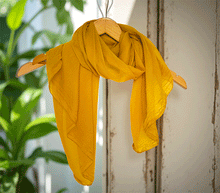 Naložite sliko v pregledovalnik galerije, ženski šal poletni šali enobarvni rumena modni sal sali prehodni sal rumen bombaž bombaz svila ženski šali moda modni dodatki udoben šal mehek sal jesenski šal modni dodatek ženski šal