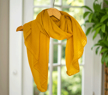 Naložite sliko v pregledovalnik galerije, ženski šal poletni šali enobarvni rumena modni sal sali prehodni sal rumen bombaž bombaz svila ženski šali moda modni dodatki udoben šal mehek sal jesenski šal modni dodatek ženski šal
