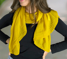Naložite sliko v pregledovalnik galerije, ženski šal poletni šali enobarvni rumena modni sal sali prehodni sal rumen bombaž bombaz svila ženski šali moda modni dodatki udoben šal mehek sal jesenski šal modni dodatek ženski šal