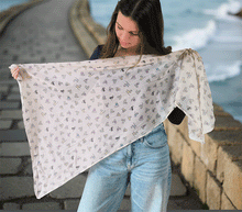 Naložite sliko v pregledovalnik galerije, ženski šal poletni šali mačke modni sal rože sali prehodni sal mačka bombaž bombaz svila ženski šali moda udoben šal mehek sal jesenski šal ženski šal muce modni šal muca ugodni šali