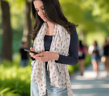 Naložite sliko v pregledovalnik galerije, ženski šal poletni šali mačke modni sal rože sali prehodni sal mačka bombaž bombaz svila ženski šali moda udoben šal mehek sal jesenski šal ženski šal muce modni šal muca ugodni šali