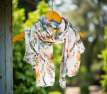 Naložite sliko v pregledovalnik galerije, ženski šal poletni šali rožice modni sal rože sali prehodni sal cvetlice bombaž bombaz svila ženski šali moda udoben šal mehek sal jesenski šal ženski šal rožice