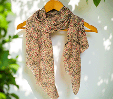 Naložite sliko v pregledovalnik galerije, ženski šal poletni šali rožice modni sal rože sali prehodni sal cvetlice bombaž bombaz svila ženski šali moda udoben šal mehek sal jesenski šal ženski šal rožice rozice