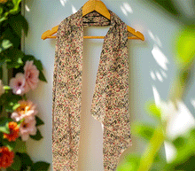 Naložite sliko v pregledovalnik galerije, ženski šal poletni šali rožice modni sal rože sali prehodni sal cvetlice bombaž bombaz svila ženski šali moda udoben šal mehek sal jesenski šal ženski šal rožice rozice