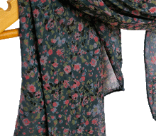 Naložite sliko v pregledovalnik galerije, ženski šal poletni šali rožice modni sal rože sali prehodni sal cvetlice bombaž bombaz svila ženski šali moda udoben šal mehek sal jesenski šal ženski šal rožice rozice