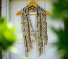 Naložite sliko v pregledovalnik galerije, ženski šal poletni šali rožice modni sal rože sali prehodni sal cvetlice bombaž bombaz svila ženski šali moda udoben šal mehek sal jesenski šal ženski šal rožice rozice