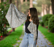 Naložite sliko v pregledovalnik galerije, ženski šal poletni šali rožice modni sal rože sali prehodni sal cvetlice bombaž bombaz svila ženski šali moda udoben šal mehek sal jesenski šal ženski šal rožice rozice