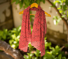 Naložite sliko v pregledovalnik galerije, ženski šal poletni šali rožice modni sal rože sali prehodni sal cvetlice bombaž bombaz svila ženski šali moda udoben šal mehek sal jesenski šal ženski šal rožice