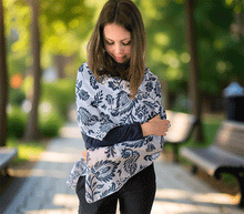 Naložite sliko v pregledovalnik galerije, ženski šal poletni šali rožice modni sal rože sali prehodni sal cvetlice bombaž bombaz svila ženski šali moda udoben šal mehek sal jesenski šal ženski šal rožice modni šal šal občutljiva koža ugodni šali