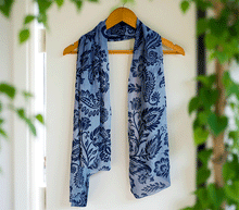 Naložite sliko v pregledovalnik galerije, ženski šal poletni šali rožice modni sal rože sali prehodni sal cvetlice bombaž bombaz svila ženski šali moda udoben šal mehek sal jesenski šal ženski šal rožice modni šal šal občutljiva koža ugodni šali