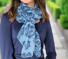 Naložite sliko v pregledovalnik galerije, ženski šal poletni šali rožice modni sal rože sali prehodni sal cvetlice bombaž bombaz svila ženski šali moda udoben šal mehek sal jesenski šal ženski šal rožice modni šal šal občutljiva koža ugodni šali