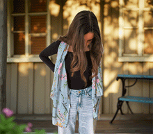 Naložite sliko v pregledovalnik galerije, ženski šal poletni šali rožice modni sal rože sali prehodni sal cvetlice bombaž bombaz svila ženski šali moda udoben šal mehek sal jesenski šal ženski šal rožice modni šal