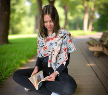 Naložite sliko v pregledovalnik galerije, ženski šal poletni šali rožice modni sal rože sali prehodni sal cvetlice bombaž bombaz svila ženski šali moda udoben šal mehek sal jesenski šal ženski šal rožice modni šal šal občutljiva koža ugodni šali