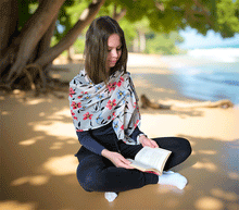 Naložite sliko v pregledovalnik galerije, ženski šal poletni šali rožice modni sal rože sali prehodni sal cvetlice bombaž bombaz svila ženski šali moda udoben šal mehek sal jesenski šal ženski šal rožice modni šal šal občutljiva koža ugodni šali