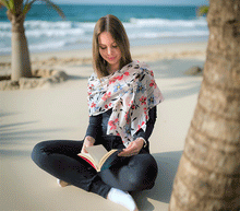 Naložite sliko v pregledovalnik galerije, ženski šal poletni šali rožice modni sal rože sali prehodni sal cvetlice bombaž bombaz svila ženski šali moda udoben šal mehek sal jesenski šal ženski šal rožice modni šal šal občutljiva koža ugodni šali