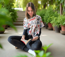 Naložite sliko v pregledovalnik galerije, ženski šal poletni šali rožice modni sal rože sali prehodni sal cvetlice bombaž bombaz svila ženski šali moda udoben šal mehek sal jesenski šal ženski šal rožice modni šal šal občutljiva koža ugodni šali