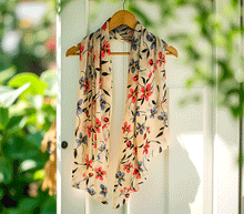 Naložite sliko v pregledovalnik galerije, ženski šal poletni šali rožice modni sal rože sali prehodni sal cvetlice bombaž bombaz svila ženski šali moda udoben šal mehek sal jesenski šal ženski šal rožice modni šal šal občutljiva koža ugodni šali