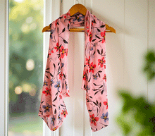 Naložite sliko v pregledovalnik galerije, ženski šal poletni šali rožice modni sal rože sali prehodni sal cvetlice bombaž bombaz svila ženski šali moda udoben šal mehek sal jesenski šal ženski šal rožice modni šal šal občutljiva koža ugodni šali