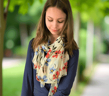 Naložite sliko v pregledovalnik galerije, ženski šal poletni šali rožice modni sal rože sali prehodni sal cvetlice bombaž bombaz svila ženski šali moda udoben šal mehek sal jesenski šal ženski šal rožice modni šal šal občutljiva koža ugodni šali