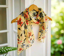 Naložite sliko v pregledovalnik galerije, ženski šal poletni šali rožice modni sal rože sali prehodni sal cvetlice bombaž bombaz svila ženski šali moda udoben šal mehek sal jesenski šal ženski šal rožice modni šal šal občutljiva koža ugodni šali