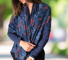 Naložite sliko v pregledovalnik galerije, ženski šal poletni šali rožice modni sal rože sali prehodni sal cvetlice bombaž bombaz svila ženski šali moda udoben šal mehek sal jesenski šal ženski šal rožice modni šal šal občutljiva koža ugodni šali