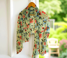 Naložite sliko v pregledovalnik galerije, ženski šal poletni šali rožice modni sal rože sali prehodni sal cvetlice bombaž bombaz svila ženski šali moda udoben šal mehek sal jesenski šal ženski šal rožice modni šal šal občutljiva koža ugodni šali