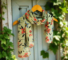 Naložite sliko v pregledovalnik galerije, ženski šal poletni šali rožice modni sal rože sali prehodni sal cvetlice bombaž bombaz svila ženski šali moda udoben šal mehek sal jesenski šal ženski šal rožice modni šal šal občutljiva koža ugodni šali