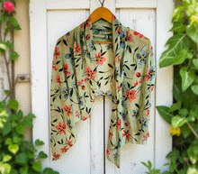 Naložite sliko v pregledovalnik galerije, ženski šal poletni šali rožice modni sal rože sali prehodni sal cvetlice bombaž bombaz svila ženski šali moda udoben šal mehek sal jesenski šal ženski šal rožice modni šal šal občutljiva koža ugodni šali