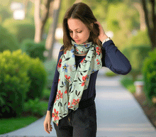 Naložite sliko v pregledovalnik galerije, ženski šal poletni šali rožice modni sal rože sali prehodni sal cvetlice bombaž bombaz svila ženski šali moda udoben šal mehek sal jesenski šal ženski šal rožice modni šal šal občutljiva koža ugodni šali