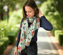 Naložite sliko v pregledovalnik galerije, ženski šal poletni šali rožice modni sal rože sali prehodni sal cvetlice bombaž bombaz svila ženski šali moda udoben šal mehek sal jesenski šal ženski šal rožice modni šal šal občutljiva koža ugodni šali