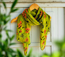 Naložite sliko v pregledovalnik galerije, ženski šal poletni šali rožice modni sal rože sali prehodni sal cvetlice bombaž bombaz svila ženski šali moda udoben šal mehek sal jesenski šal ženski šal rožice modni šal šal občutljiva koža ugodni šali