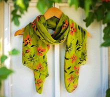 Naložite sliko v pregledovalnik galerije, ženski šal poletni šali rožice modni sal rože sali prehodni sal cvetlice bombaž bombaz svila ženski šali moda udoben šal mehek sal jesenski šal ženski šal rožice modni šal šal občutljiva koža ugodni šali