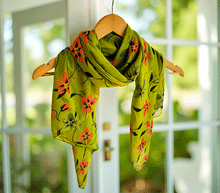 Naložite sliko v pregledovalnik galerije, ženski šal poletni šali rožice modni sal rože sali prehodni sal cvetlice bombaž bombaz svila ženski šali moda udoben šal mehek sal jesenski šal ženski šal rožice modni šal šal občutljiva koža ugodni šali