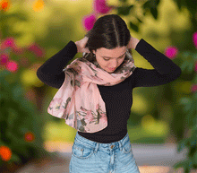 Naložite sliko v pregledovalnik galerije, ženski šal poletni šali rožice modni sal rože sali prehodni sal cvetlice bombaž bombaz svila ženski šali moda udoben šal mehek sal jesenski šal ženski šal rožice