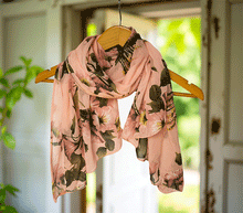 Naložite sliko v pregledovalnik galerije, ženski šal poletni šali rožice modni sal rože sali prehodni sal cvetlice bombaž bombaz svila ženski šali moda udoben šal mehek sal jesenski šal ženski šal rožice