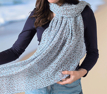 Naložite sliko v pregledovalnik galerije, ženski šal poletni šali rožice modni sal rože sali prehodni sal cvetlice bombaž bombaz svila ženski šali moda udoben šal mehek sal jesenski šal ženski šal rožice rozice