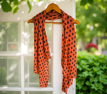 Naložite sliko v pregledovalnik galerije, ženski šal poletni šali rožice modni sal rože sali prehodni sal cvetlice bombaž bombaz svila ženski šali moda udoben šal mehek sal jesenski šal ženski šal rožice modni šal šal občutljiva koža ugodni šali