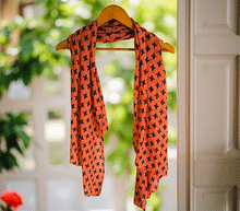 Naložite sliko v pregledovalnik galerije, ženski šal poletni šali rožice modni sal rože sali prehodni sal cvetlice bombaž bombaz svila ženski šali moda udoben šal mehek sal jesenski šal ženski šal rožice modni šal šal občutljiva koža ugodni šali