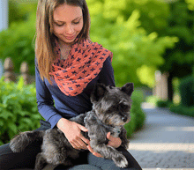 Naložite sliko v pregledovalnik galerije, ženski šal poletni šali rožice modni sal rože sali prehodni sal cvetlice bombaž bombaz svila ženski šali moda udoben šal mehek sal jesenski šal ženski šal rožice modni šal šal občutljiva koža ugodni šali