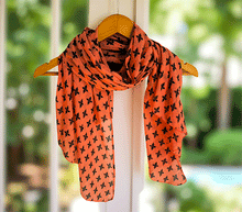 Naložite sliko v pregledovalnik galerije, ženski šal poletni šali rožice modni sal rože sali prehodni sal cvetlice bombaž bombaz svila ženski šali moda udoben šal mehek sal jesenski šal ženski šal rožice modni šal šal občutljiva koža ugodni šali