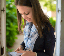 Naložite sliko v pregledovalnik galerije, ženski šal poletni šali rožice modni sal rože sali prehodni sal cvetlice bombaž bombaz svila ženski šali moda udoben šal mehek sal jesenski šal ženski šal rožice modni šal šal občutljiva koža ugodni šali